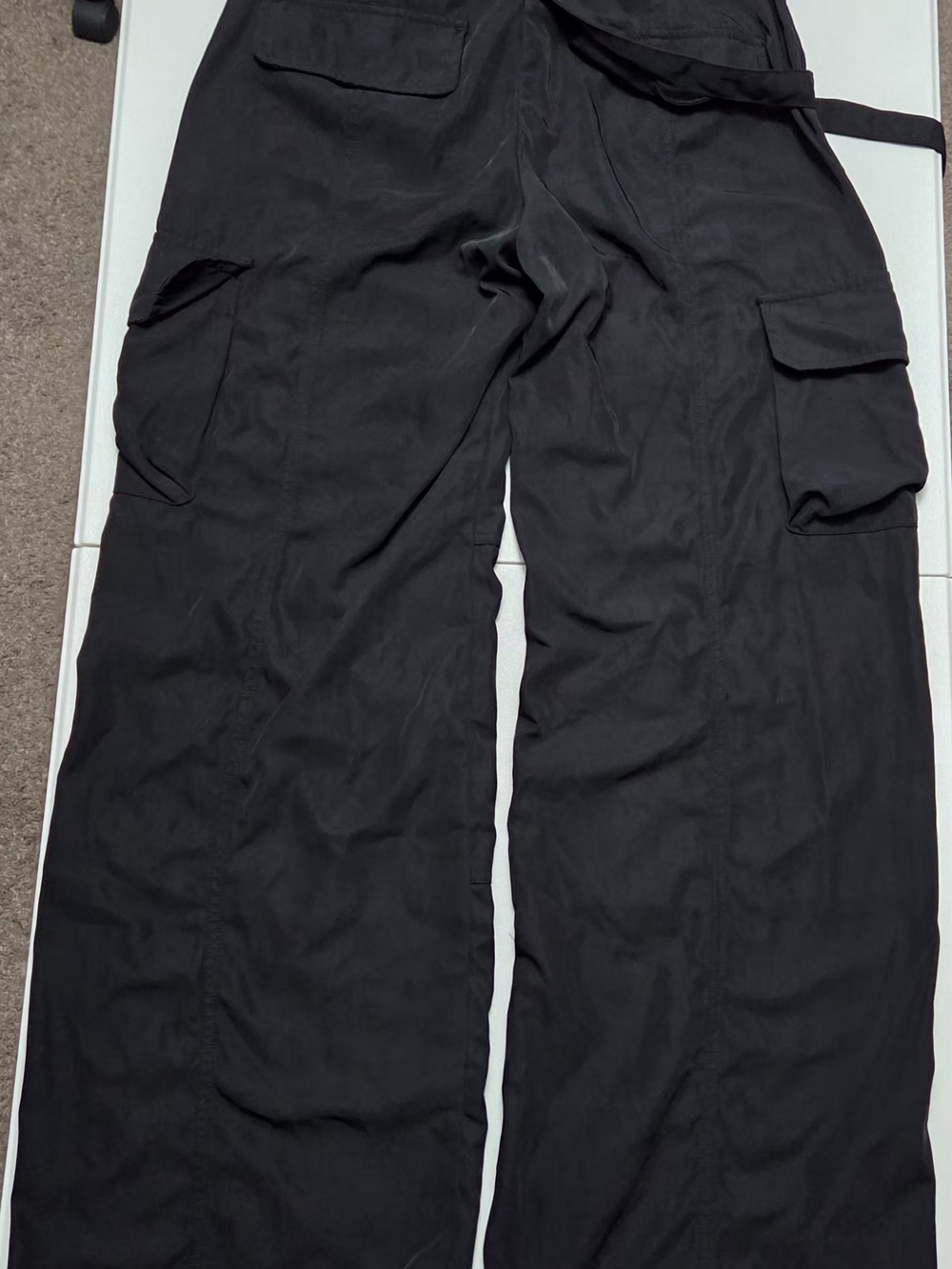Bershka Black Wide-Leg Cargo Pants with D-Ring & Flap Pockets - Picture 2 of 14